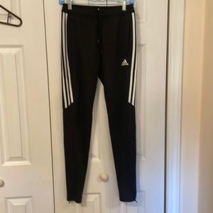 Adidas joggers (XS)
